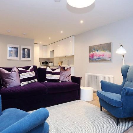 אדינבורו Joivy Vibrant Home Near Calton Hill מראה חיצוני תמונה