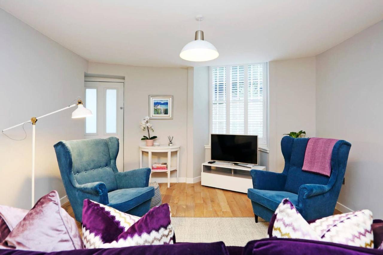 אדינבורו Joivy Vibrant Home Near Calton Hill מראה חיצוני תמונה