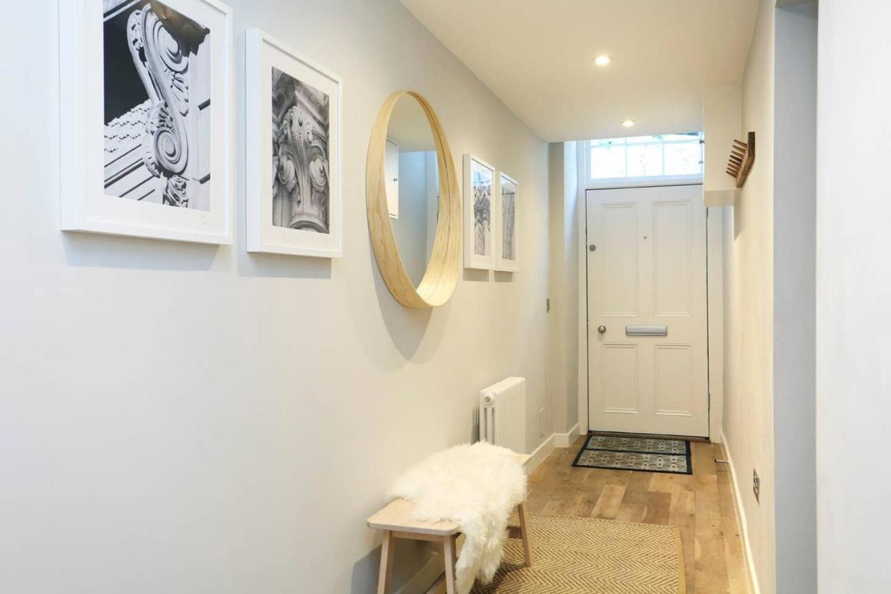 אדינבורו Joivy Vibrant Home Near Calton Hill מראה חיצוני תמונה