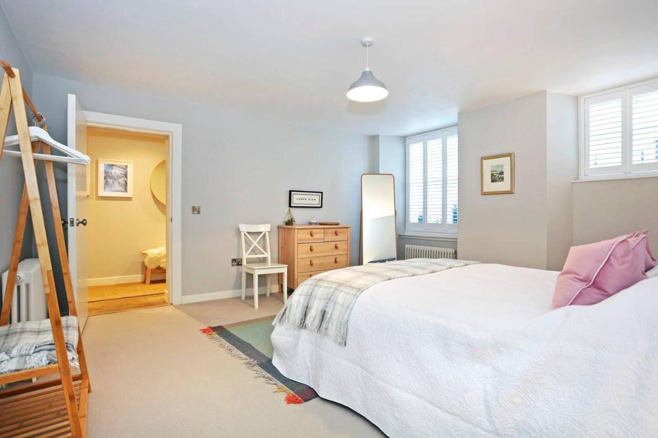 אדינבורו Joivy Vibrant Home Near Calton Hill מראה חיצוני תמונה