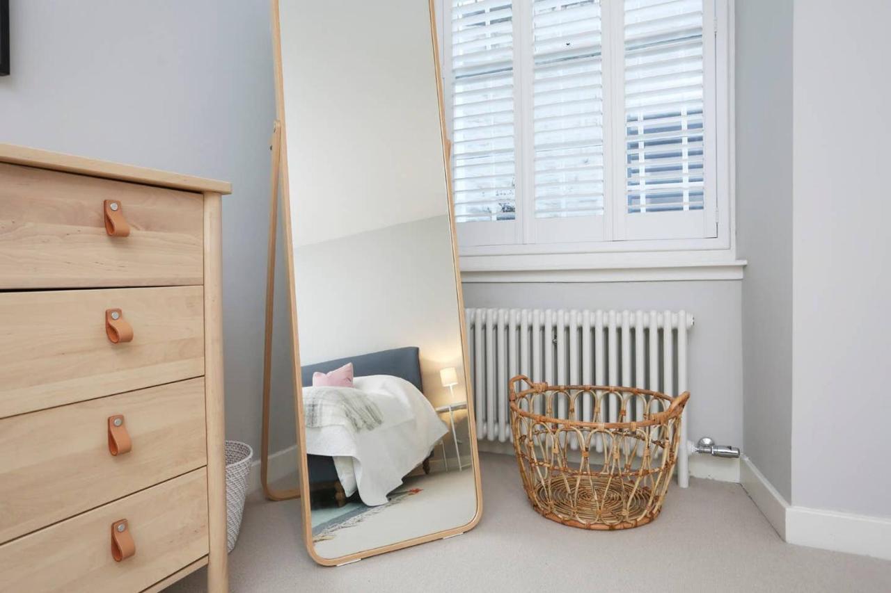 אדינבורו Joivy Vibrant Home Near Calton Hill מראה חיצוני תמונה