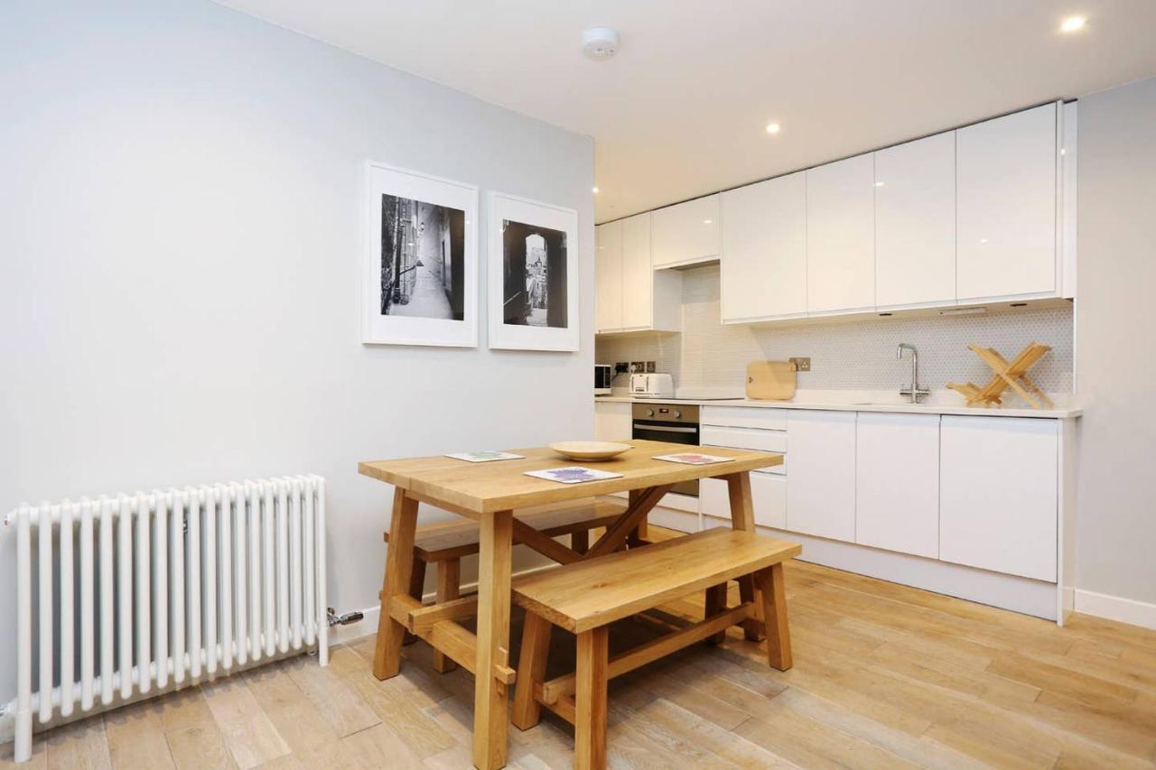 אדינבורו Joivy Vibrant Home Near Calton Hill מראה חיצוני תמונה